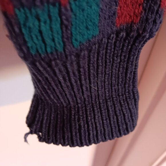 VINTAGE EDITIONS BY VAN HUESEN MEN'S CREW NECK SWEATER SIZE SMALL - Picture 4 of 7